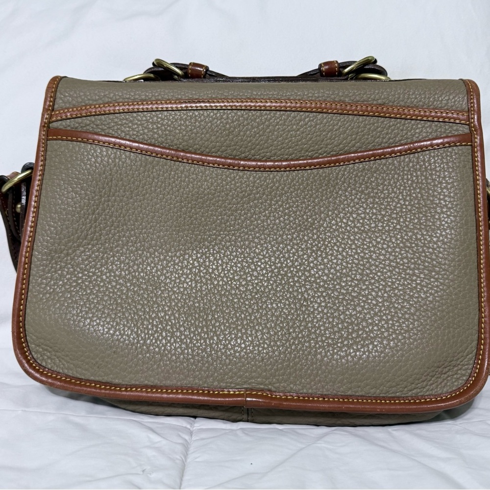 Classic Two-Tone Leather Shoulder Bag - Picture 3 of 6